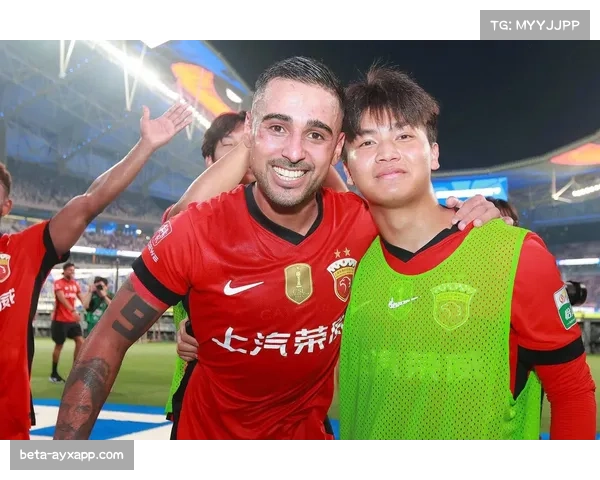 玉昆进攻依赖外援组合,莱昂纳多与约尼查连线制造多数威胁 玉昆进攻依赖外援组合,莱昂纳多与约尼查连线制造多数威胁